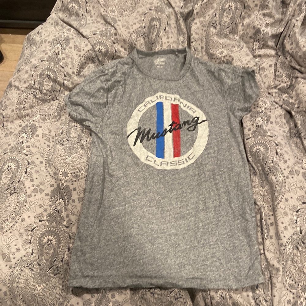 Lucky Brand grey shirt. small.